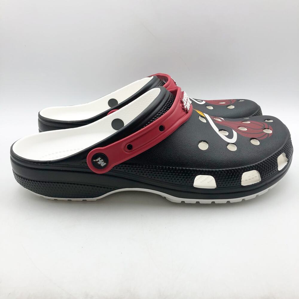 Crocs NBA Miami Heat Classic Clogs MENS 8 WOMENS 10 Black Red NWT - Picture 3 of 11
